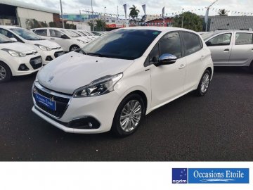 PEUGEOT 208 1.2 PureTech 82ch E6.c Signature 5p