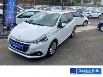 PEUGEOT 208 1.2 PureTech 82ch E6.c Signature 5p