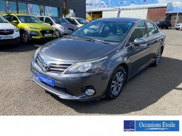 TOYOTA Avensis 147 VVT-i Executive